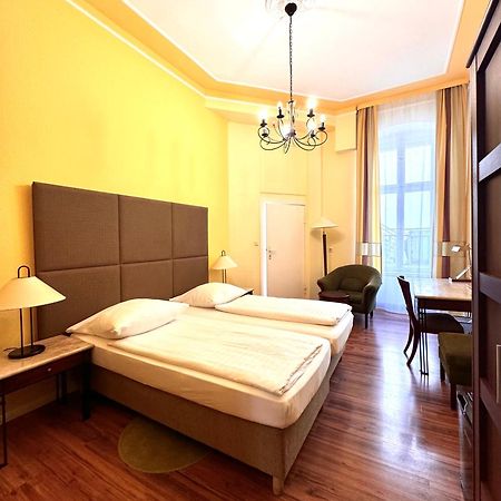 Hotel-Pension Michele เบอร์ลิน ภายนอก รูปภาพ