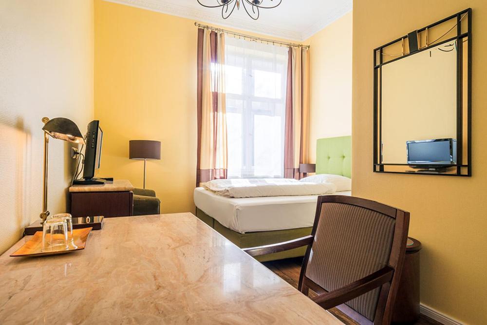 Hotel-Pension Michele เบอร์ลิน ภายนอก รูปภาพ