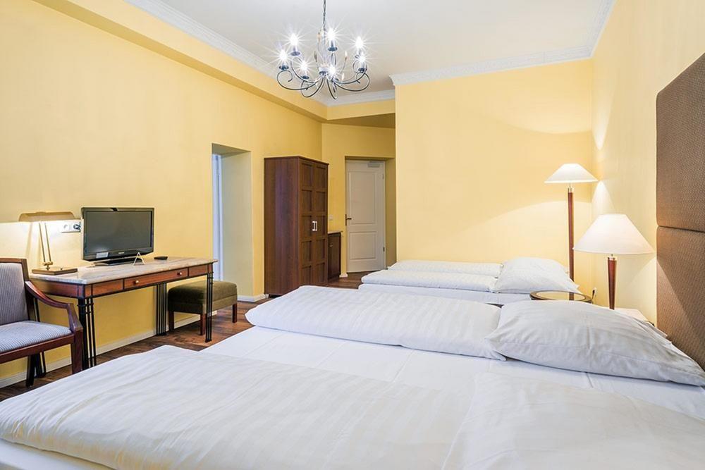 Hotel-Pension Michele เบอร์ลิน ภายนอก รูปภาพ