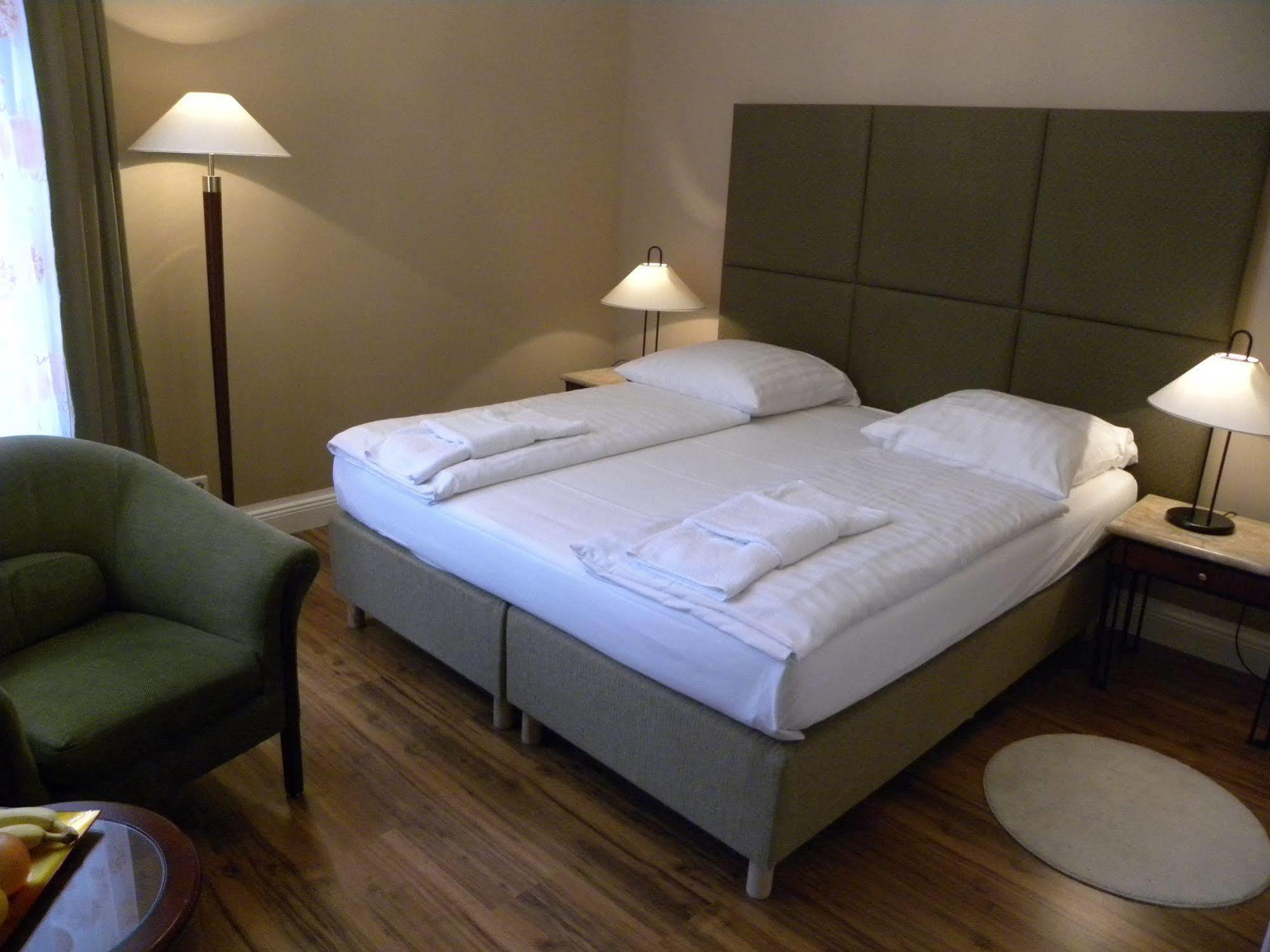 Hotel-Pension Michele เบอร์ลิน ภายนอก รูปภาพ