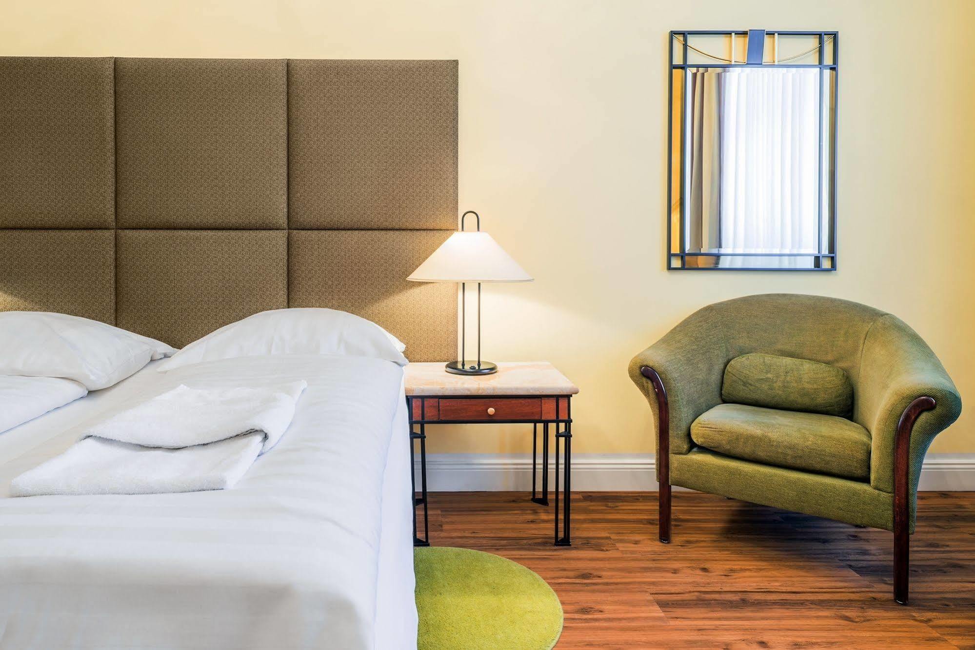 Hotel-Pension Michele เบอร์ลิน ภายนอก รูปภาพ